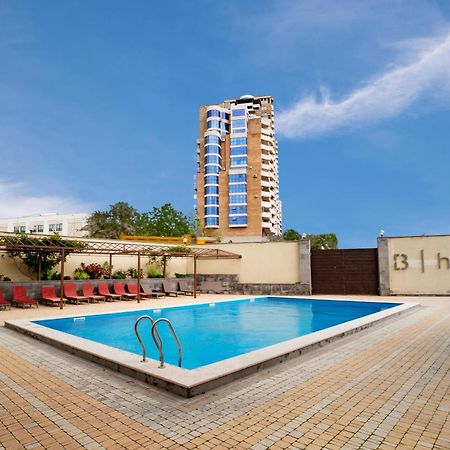 Bien Hotel Erivan Exterior foto